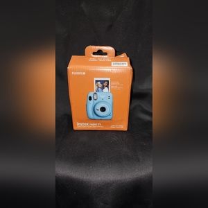 Fujifilm Instax Mini 11 Bundle